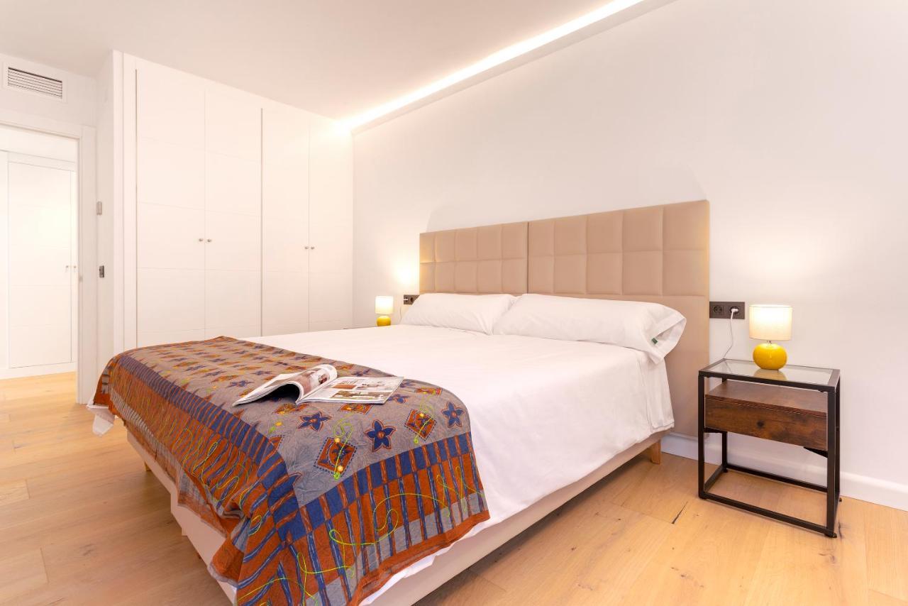 Malagueta Luz By Renthas Apartment Malaga Luaran gambar