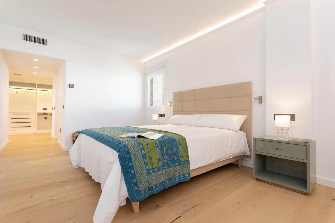 Malagueta Luz By Renthas Apartment Malaga Luaran gambar