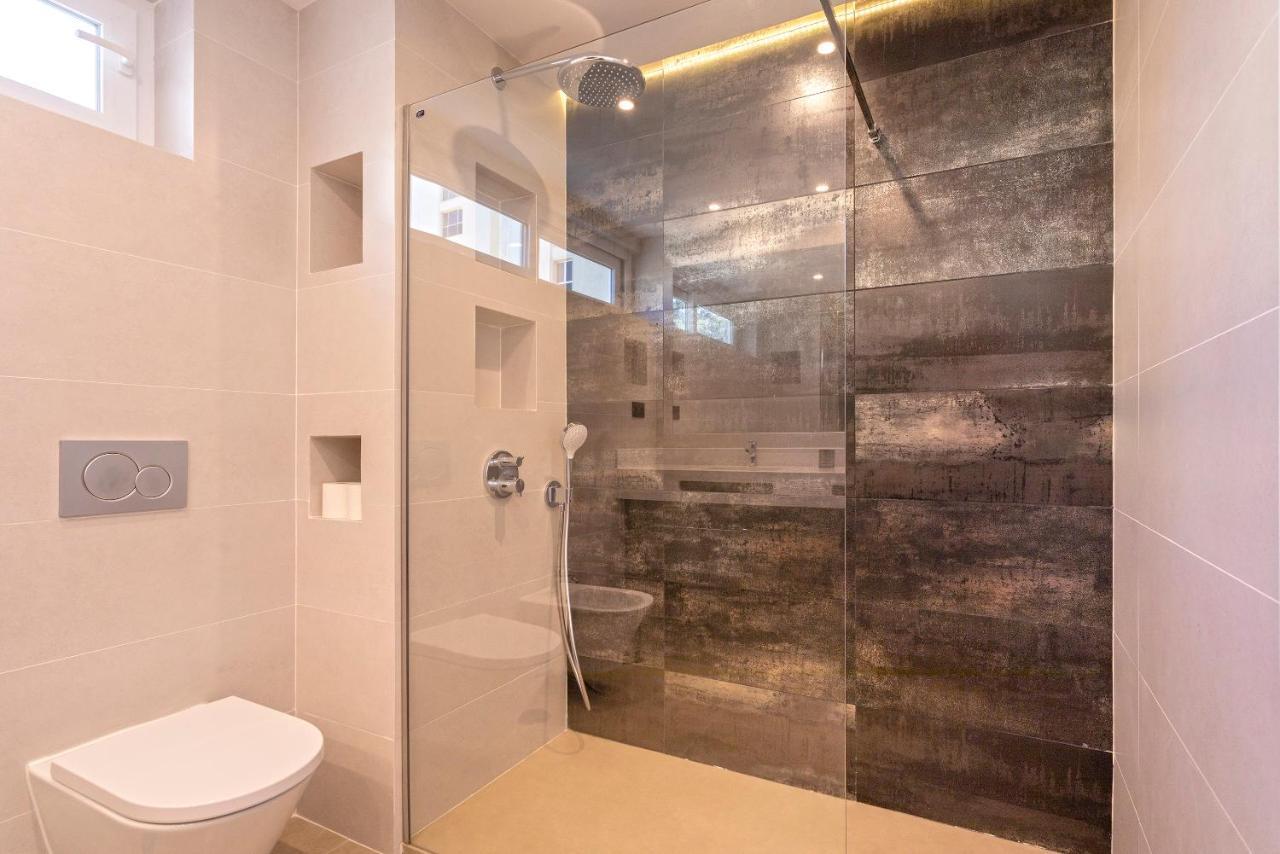 Malagueta Luz By Renthas Apartment Malaga Luaran gambar
